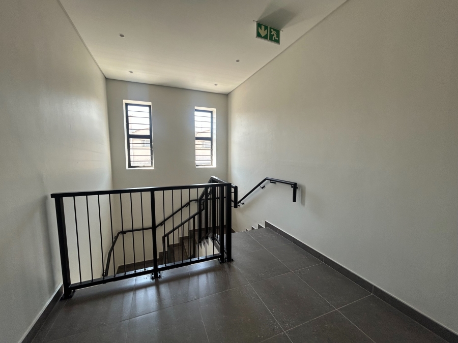 To Let Commercial Property for Rent in Maitland Western Cape